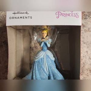 2021 Hallmark Red Box Christmas Tree Ornament Disney Princess CINDERELLA - NEW